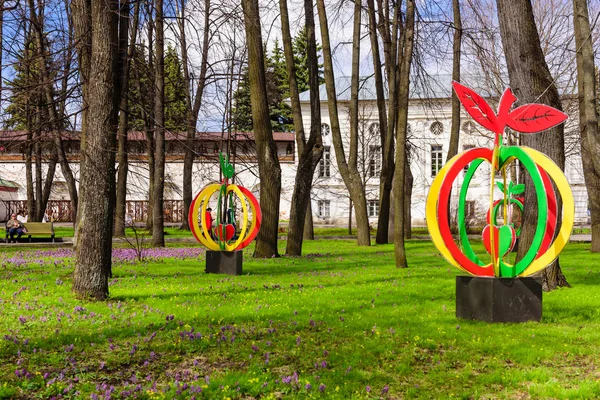 Yaroslavl Russia April 2018 Golden Ring Russia Yaroslavl博物馆保护区市中心的风景画公园 — 图库照片