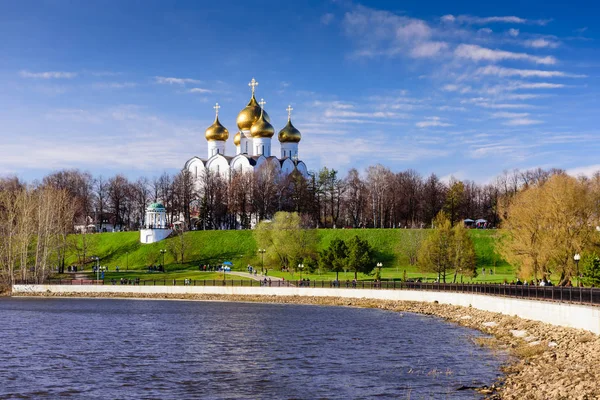 Yaroslavl Ρωσία Απριλίου 2018 Χρυσό Δαχτυλίδι Της Ρωσίας Uspensky Καθεδρικό — Φωτογραφία Αρχείου