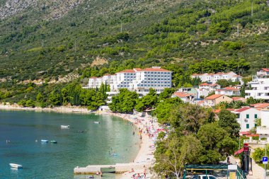 Gradac, Split, Dalmaçya region, Hırvatistan - 16 Eylül 2018: Gradac cityscape. Gradac, Adriyatik kıyısında popüler bir turizm beldesidir.