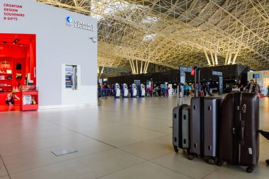 Zagreb, Hırvatistan - 23 Eylül 2018: Zagreb uluslararası havaalanı. Terminalin iç