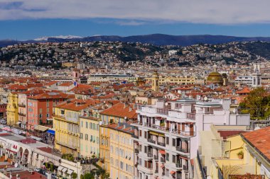 Nice, Fransa - 7 Mart 2018: Cote d'azur, Fransa. Nice şehrinin güzel havadan görünümü.