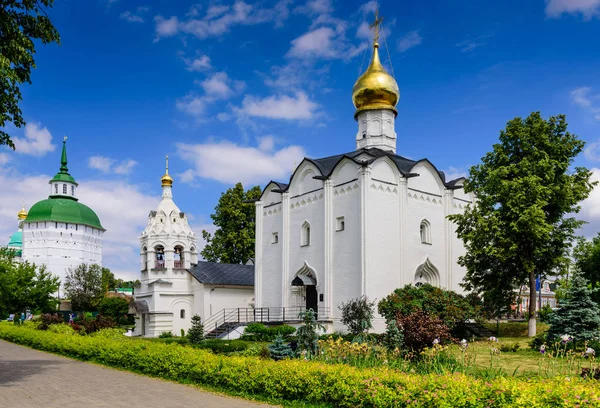 Sergiev Posad Russia June 2019 Sightseeing Russia Pyatnitskoe Compound Holy — Stock Photo, Image