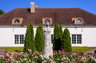 Sagadi, Estonya - 29 Temmuz 2019: Estonya gezisi. Lahemaa Ulusal Parkı 'ndaki Sagadi Malikanesi (Sagadi mis) Müzesi.
