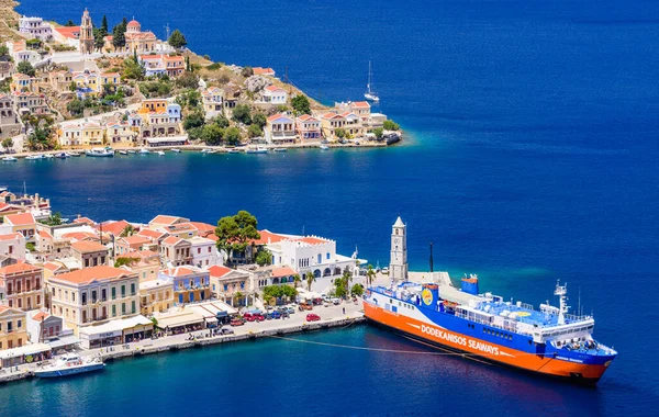2016年5月17日 希腊杜德班尼亚塞米岛 美丽的塞米岛海岸线 美丽的古建筑 空中景观 — 图库照片