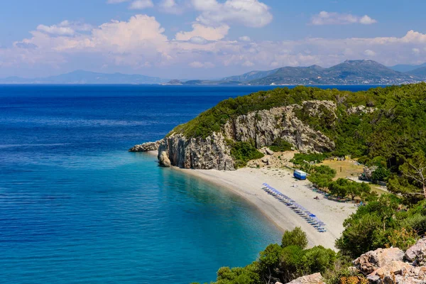 希腊萨莫斯岛上一个受欢迎的旅游胜地 风景秀丽的Tsabou海滩 — 图库照片