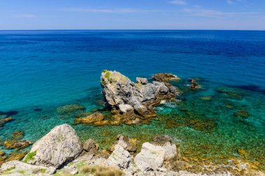Yunanistan 'ın Samos adasının pitoresk kıyıları