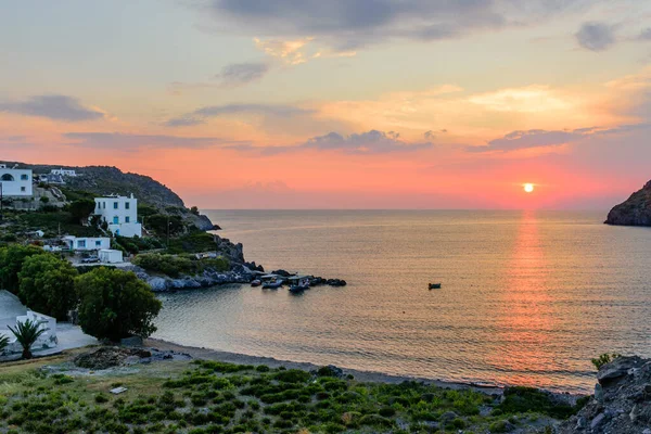 美丽的落日在海面上 山顶上的观景台 希腊Dodecanese Patmos岛上的Skala村 — 图库照片