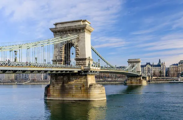 Budapest Ungern Januari 2017 Kedjebron Budapests Historiska Del Mot Bakgrund — Stockfoto