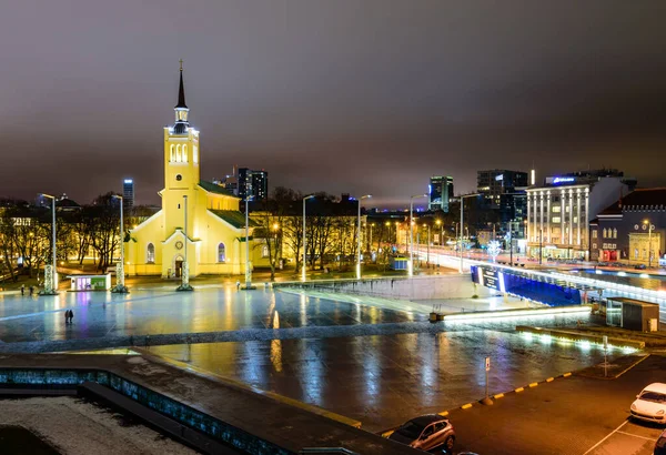 Tallinn Estónia Dezembro 2016 Praça Independência Centro Cidade Vista Noturna — Fotografia de Stock