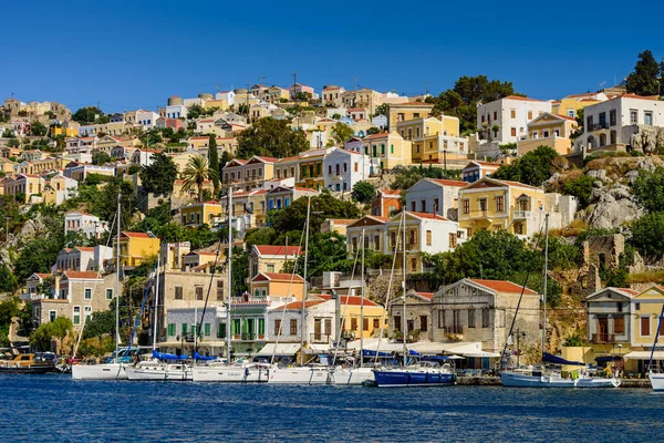 Ostrov Symi Dodecanese Řecko Května 2016 Malebné Pobřeží Symi Krásnými — Stock fotografie