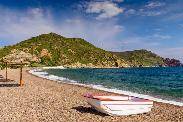 ランビビーチは ギリシャのパトモス島の絵のように美しいビーチです — ストック写真