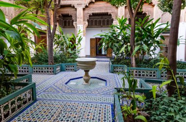 Marakeş, Fas - 9 Aralık 2018 Fas turu. Marakeş 'teki El Bahia Sarayı' nın avlusunda.