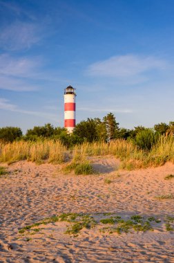 Narva-Joesuu, Estonya 'daki deniz feneri. Narva-Joesuu - Estonya 'da deniz kıyısındaki tatil beldesi ve popüler tatil beldesi