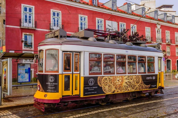 Lisabon Portugalsko Ledna 2016 Prohlídka Portugalska Krásná Retro Tramvaj Ulici — Stock fotografie
