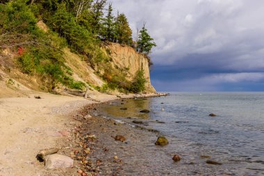 Baltık Denizi 'nin resimli sahili. Orlowo uçurumu - popüler turist ve doğal cazibe, Orlowo, Gdynia, Polonya