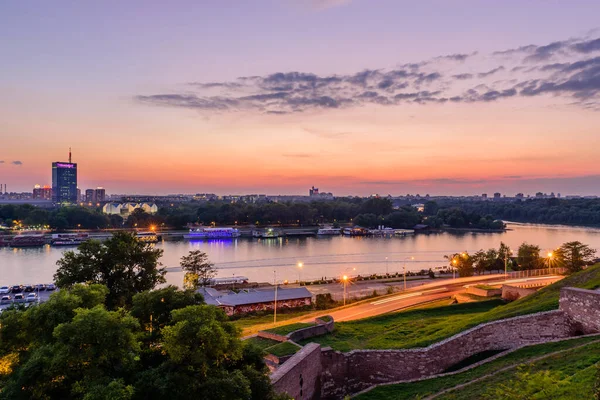 Belgrado Sérvia Setembro 2016 Vista Panorâmica Noturna Belgrado Com Rio — Fotografia de Stock