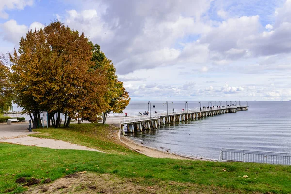 Orlowo Gdynia Polonya Ekim 2019 Baltık Deniz Kıyısındaki Ahşap Iskele — Stok fotoğraf