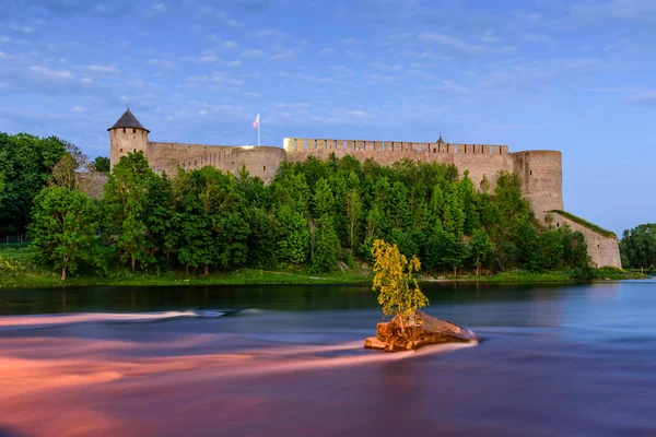 Starobylá Ruská Pevnost Ivangorodu Památka Oblíbená Turistická Atrakce Hranici Estonskem — Stock fotografie