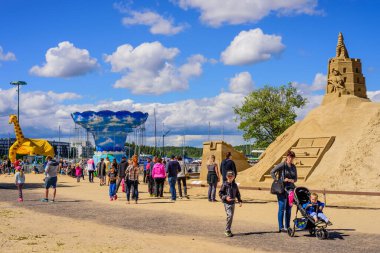 Lappeenranta, Finlandiya - 23 Haziran 2018: Lappeenranta turu. Kum heykeli festivali
