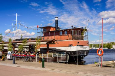 Lappeenranta, Finlandiya - 23 Haziran 2018: Lappeenranta manzarası. Eski vapur restoranı 