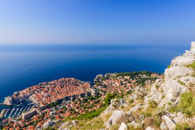Hırvatistan 'ı gezmek. Dubrovnik 'in eski kent ve Adriyatik denizi, Dubrovnik kasabası, Hırvatistan' ın hava manzarası