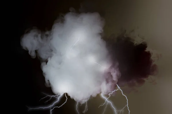 Wolk Van Witte Rook Zwarte Achtergrond Met Lightning — Stockfoto