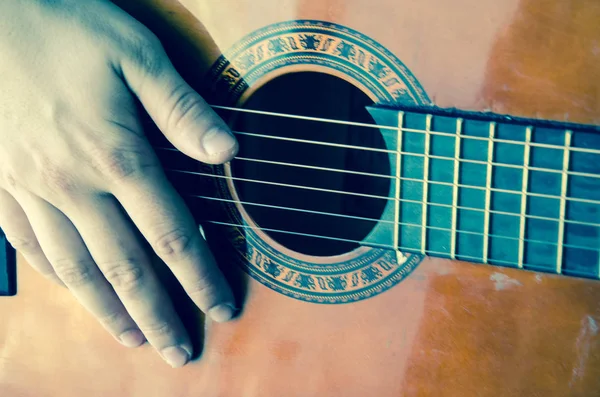 Primer Plano Persona Que Toca Guitarra Clásica —  Fotos de Stock