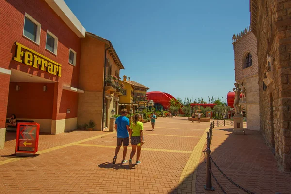 Schöne Aussicht Vom Neuesten Freizeitpark Europas Ferrari Land Teil Von — Stockfoto