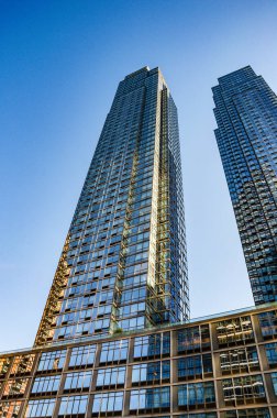 New York 'taki yüksek binaların ve gökdelenlerin panoramik manzarası.