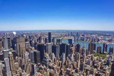 New York şehir binaları ve gökdelenler üzerinde havadan panoramik manzara