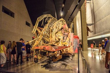 Manhattan 'ın aşağısındaki Ground Zero' daki 9 / 11 Memorial Müzesi. Burada, Center Passage 'da Merdiven Şirketi 3. Kamyon, New York İtfaiye Departmanı - Amerika Birleşik Devletleri.