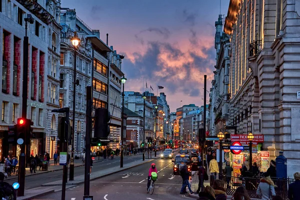 Vacker Utsikt Nära London Piccadilly Circus Natten Långvarig Exponering Hdr — Stockfoto