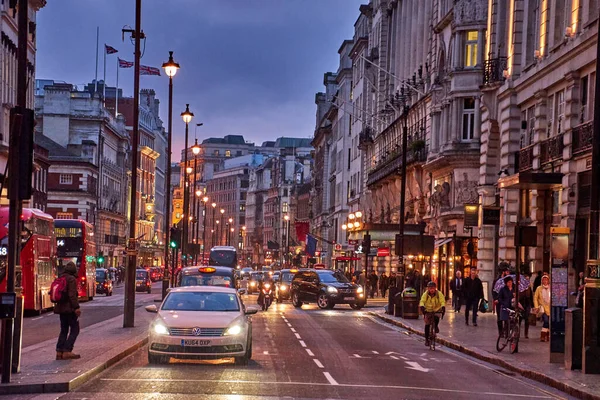 Gyönyörű Kilátás Londoni Piccadilly Circus Közelében Éjszaka Hosszú Expozíció Hdr — Stock Fotó