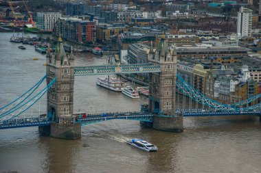 İngiltere, Londra 'daki ünlü Tower Köprüsü.