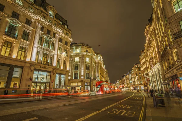 Éjszakai Expozíció Londoni Oxford Street Közelében Oxford Street Egy Főút — Stock Fotó