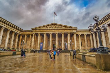 British Museum 'un dış görünüşü, Great Russell sokağı, Londra, İngiltere, İngiltere, Avrupa