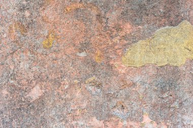 Çizikler ve çatlaklar ile duvar parçası. Arka plan olarak kullanılabilir