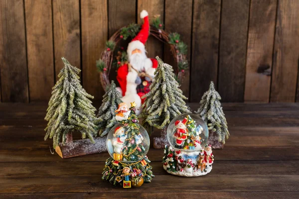 Красивые Рождественские Элементы Декора Темном Деревянном Фоне — стоковое фото