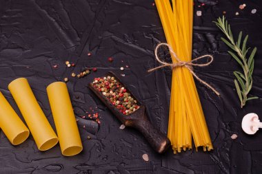 Gıda, makarna, makarna, spagetti. Arka plan olarak kullanılan makarna kompozisyon