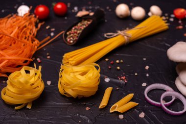 Gıda, makarna, makarna, spagetti. Arka plan olarak kullanılan makarna kompozisyon