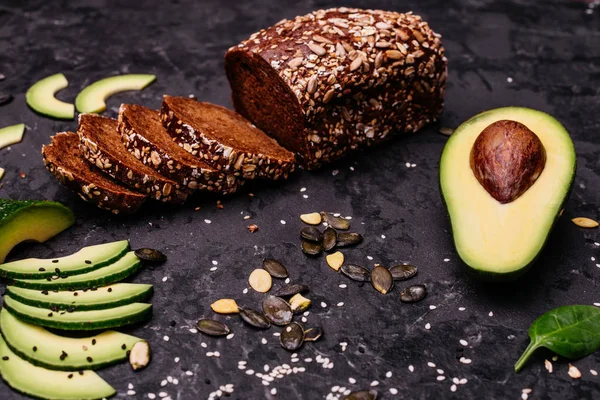 Еда Авокадо Здоровая Пища Авокадо Коричневый Хлеб Можно Использовать Качестве — стоковое фото