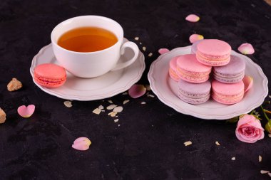 Düğün, St. Valentine's Day, Doğum günü, hazırlama, tatil. Bir beton zemin üzerine güzel pembe lezzetli Bademli kurabiye