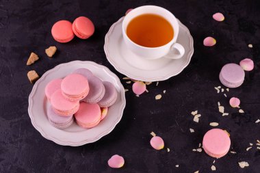 Düğün, St. Valentine's Day, Doğum günü, hazırlama, tatil. Bir beton zemin üzerine güzel pembe lezzetli Bademli kurabiye