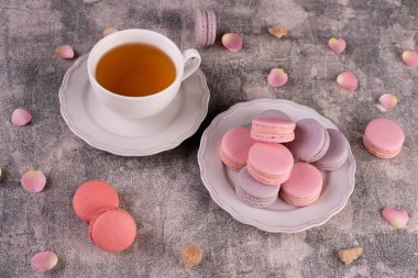 Düğün, St. Valentine's Day, Doğum günü, hazırlama, tatil. Bir beton zemin üzerine güzel pembe lezzetli Bademli kurabiye