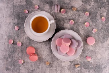 Düğün, St. Valentine's Day, Doğum günü, hazırlama, tatil. Bir beton zemin üzerine güzel pembe lezzetli Bademli kurabiye