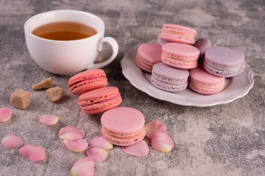 Düğün, St. Valentine's Day, Doğum günü, hazırlama, tatil. Bir beton zemin üzerine güzel pembe lezzetli Bademli kurabiye