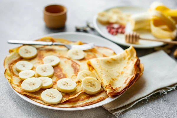 Comida Postre Pasteles Tortitas Tarta Deliciosos Panqueques Con Plátano Miel — Foto de Stock