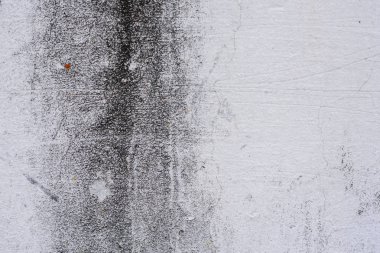 Doku, duvar, beton, arka plan olarak kullanılabilir. Çizik ve çatlaklarla dolu bir duvar parçası.