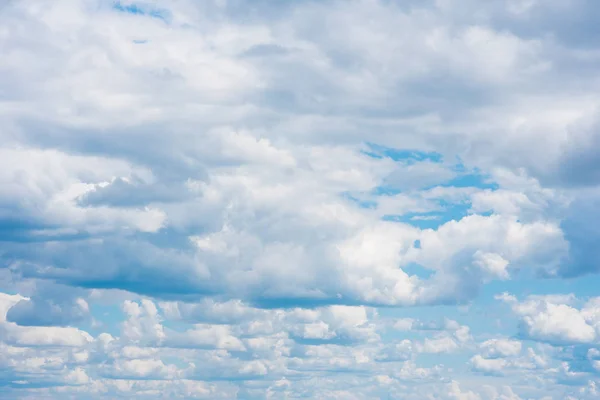 Beaux Cumulonimbus Blancs Sur Fond Ciel Bleu Vif — Photo