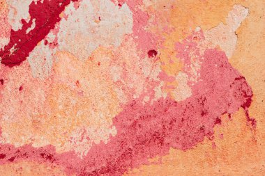 Çatlakları ve çizikleri olan beton bir duvarın dokusu arka plan olarak kullanılabilir.